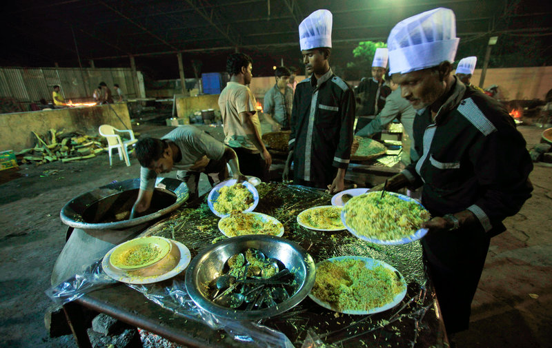 The Dabbawallas Will Deliver Wedding Leftovers To The Hungry