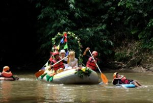 Wedding Vows A Blessing For Clean-Up Of Filthy Indonesian River
